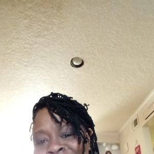 Meet your Posher, Cassandra